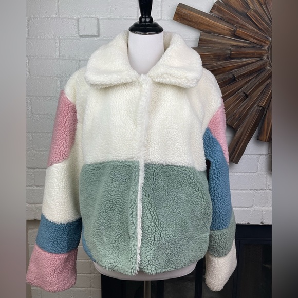 NWT Vigoss Jeans Colorblock Sherpa Jacket - Picture 2 of 10